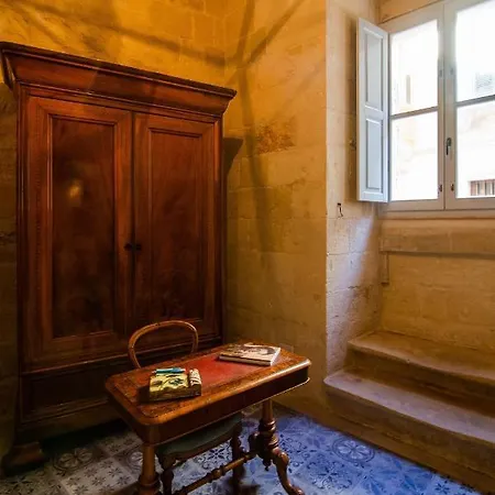 Palazzino Host Family Bed & Breakfast Birgu