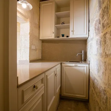 Palazzino Host Family 3* Birgu