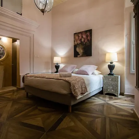 Palazzino Host Family Bed & Breakfast 3*