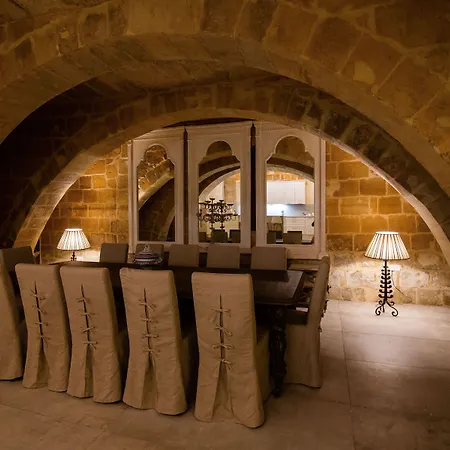 Palazzino Host Family B&B 4*