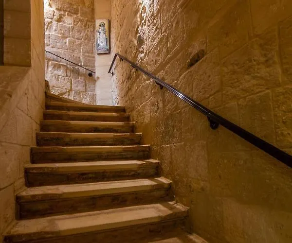 Palazzino Host Family Panzió Birgu