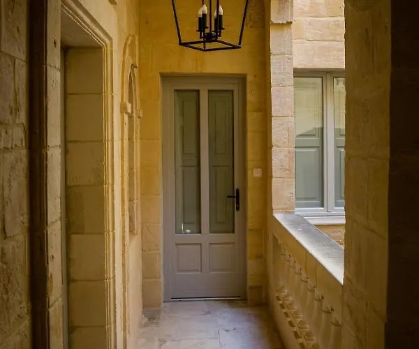 Palazzino Host Family Birgu